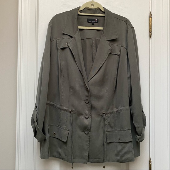 Laura Jackets & Blazers - Laura Plus Lightweight 100% Tencel Jacket in Olive Green